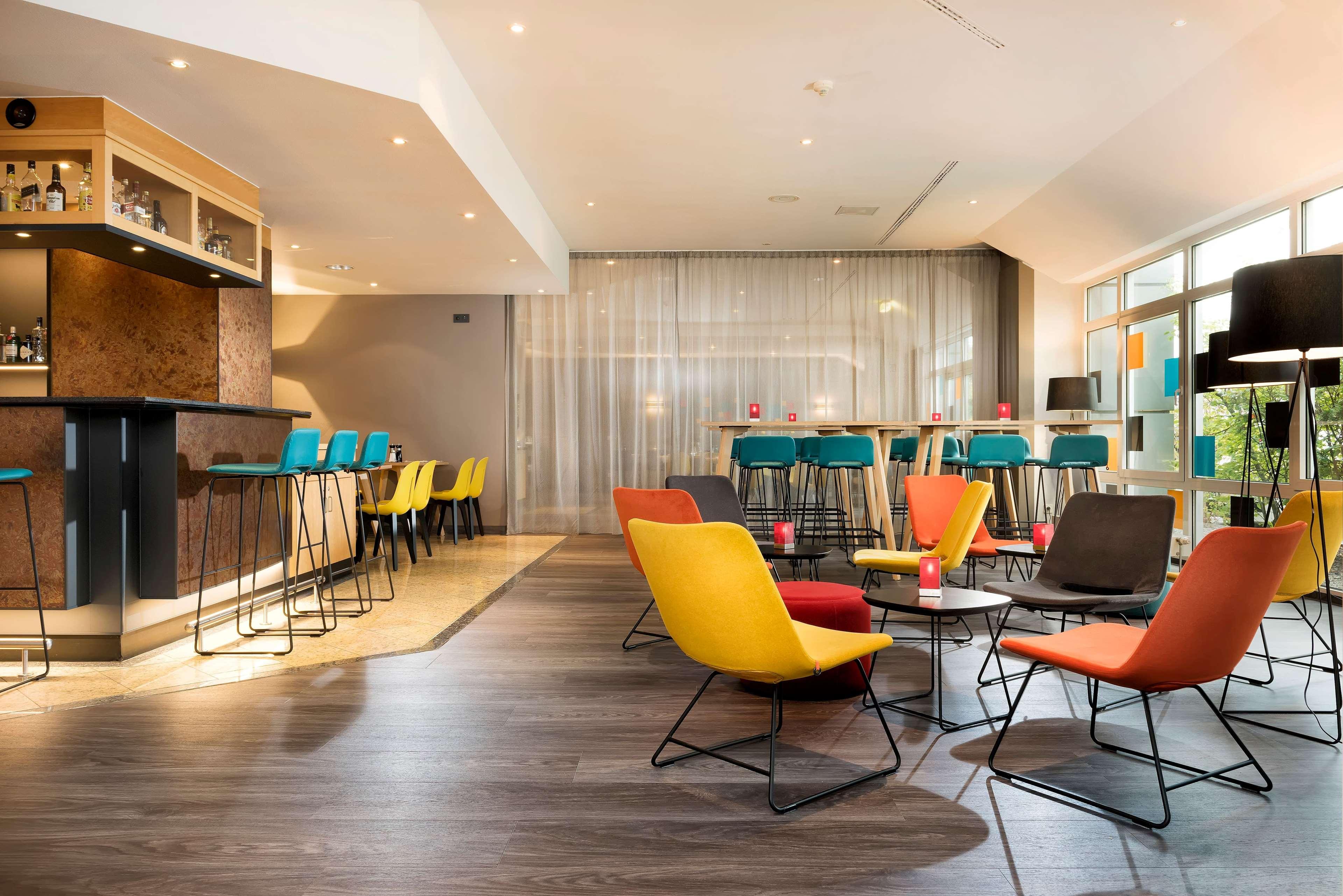 Ramada By Wyndham Hannover Messe Laatzen Екстериор снимка