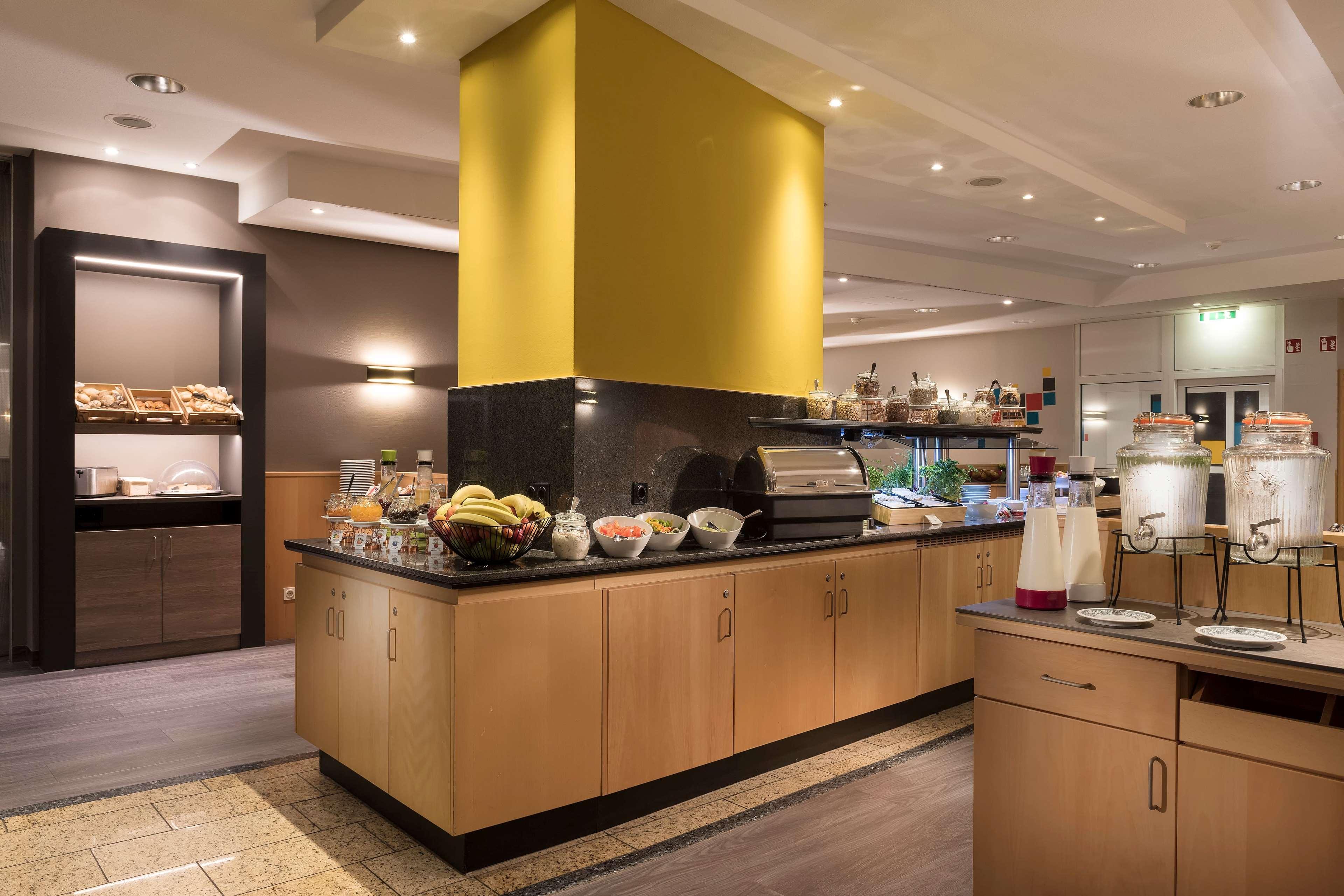 Ramada By Wyndham Hannover Messe Laatzen Екстериор снимка
