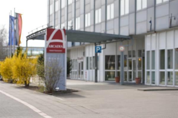 Ramada By Wyndham Hannover Messe Laatzen Екстериор снимка