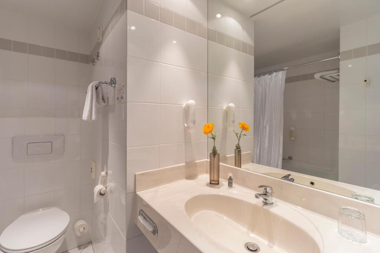 Ramada By Wyndham Hannover Messe Laatzen Екстериор снимка