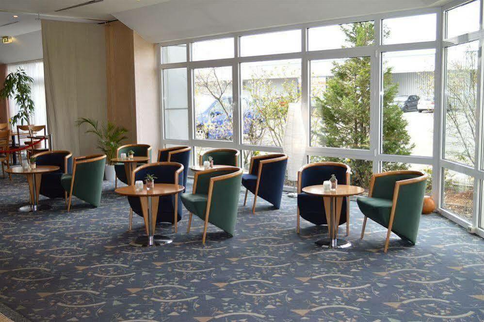 Ramada By Wyndham Hannover Messe Laatzen Екстериор снимка