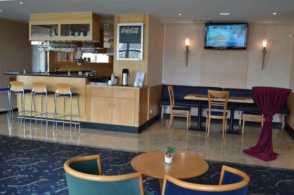 Ramada By Wyndham Hannover Messe Laatzen Екстериор снимка